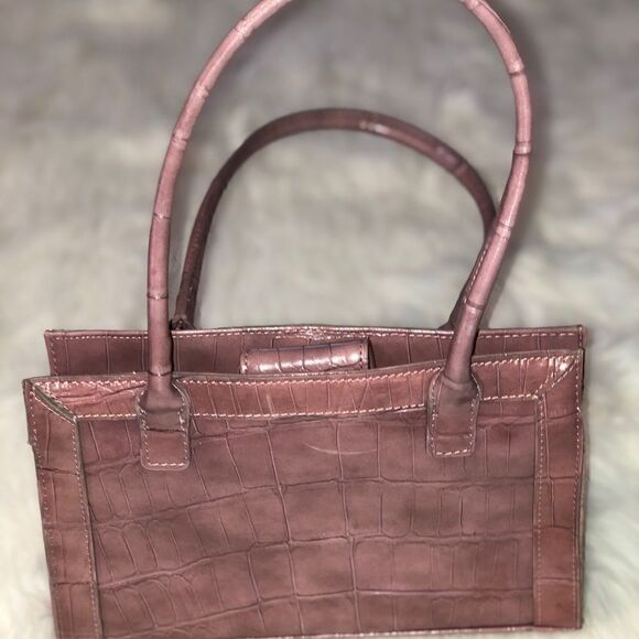 Liz Claiborne Lilac Tassel Bow Croc Texture Purse - Picture 7 of 8